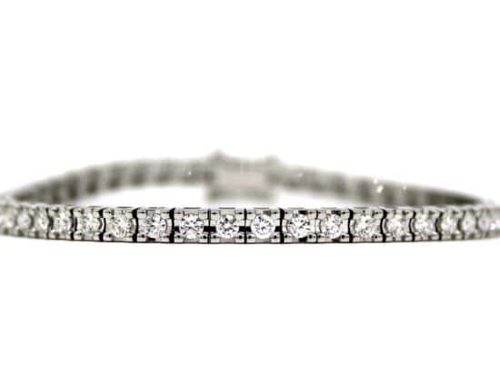 Tennisarmband i vitguld (18K) med diamanter (3,04ctv)