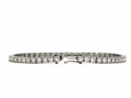 Tennisarmband, 18k vitguld, 2,36c diamant